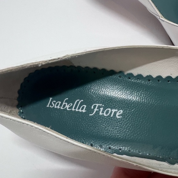 Vintage Isabella Fiore White Leather Kitten Heel Pumps | Made in Italy | Size 8 - Picture 4 of 16